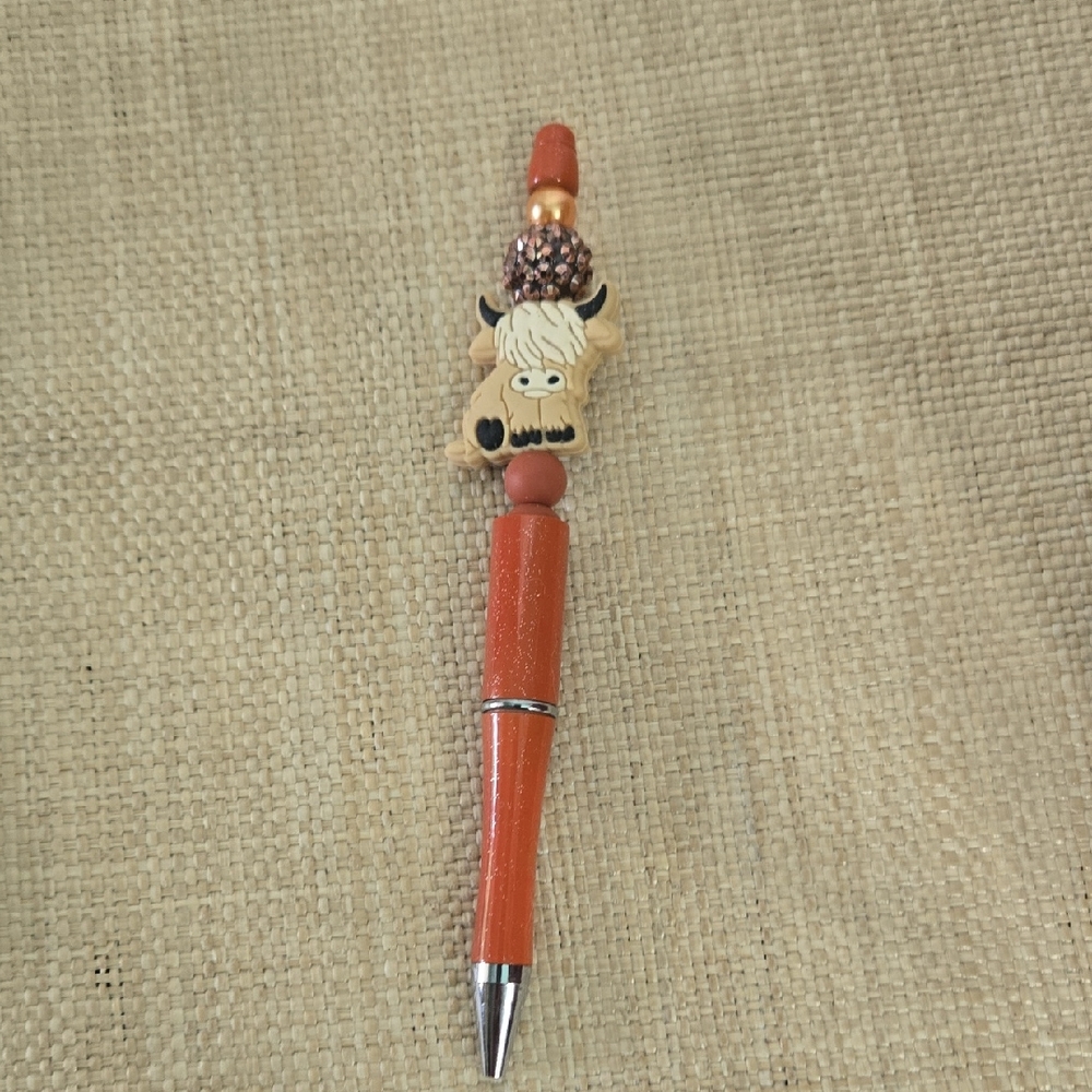 Cute Highland Cow Orange Beaded Pen